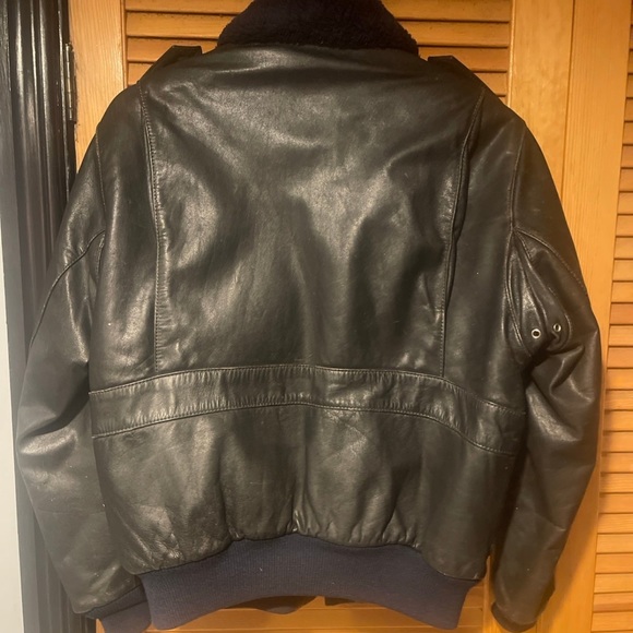 Vintage 1970’s, 80’s Harley Davidson bomber jacket with removable fur collar. - Picture 2 of 6